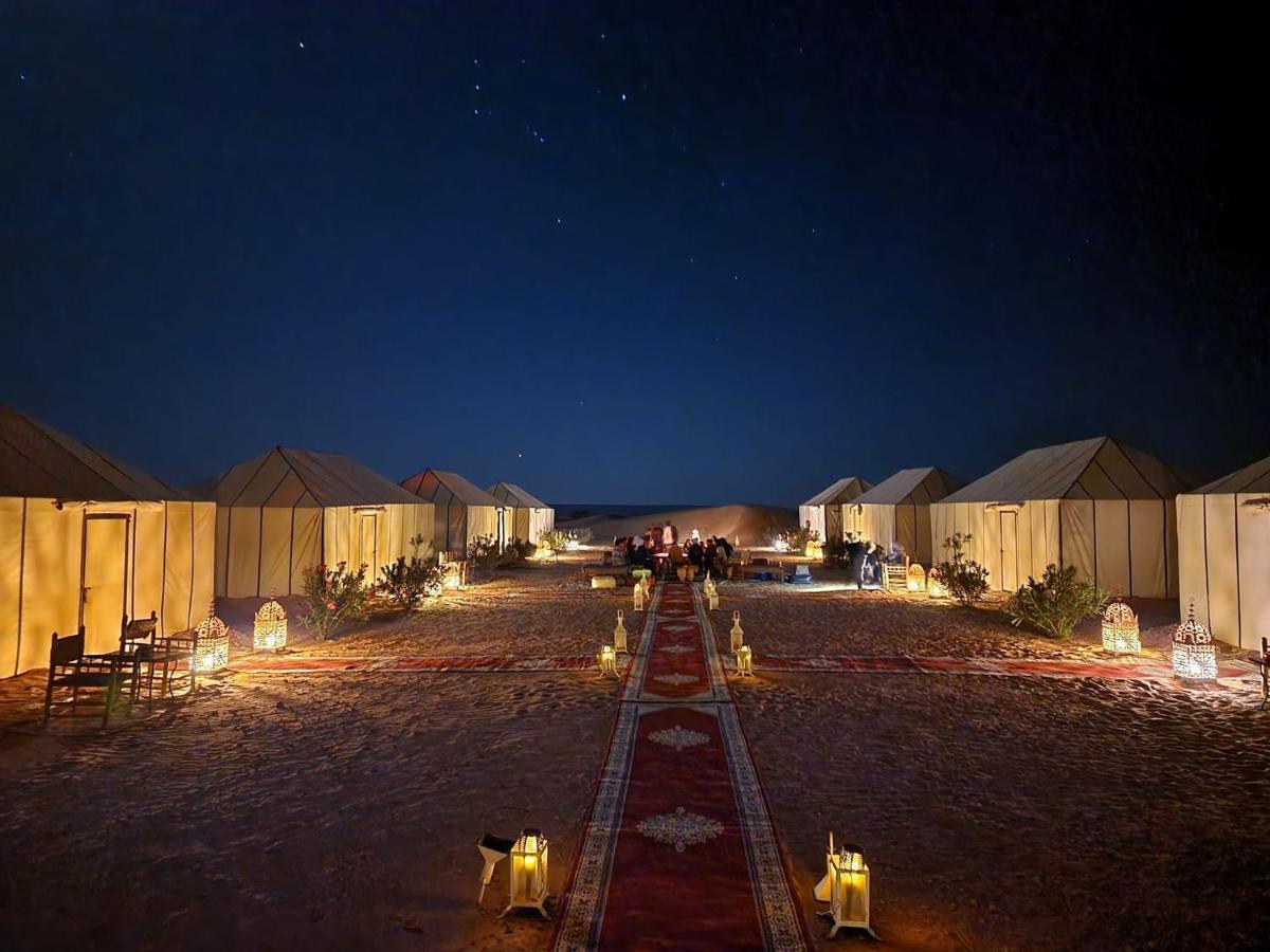 Отель Ahlam Luxury Camp Мерзуга Экстерьер фото