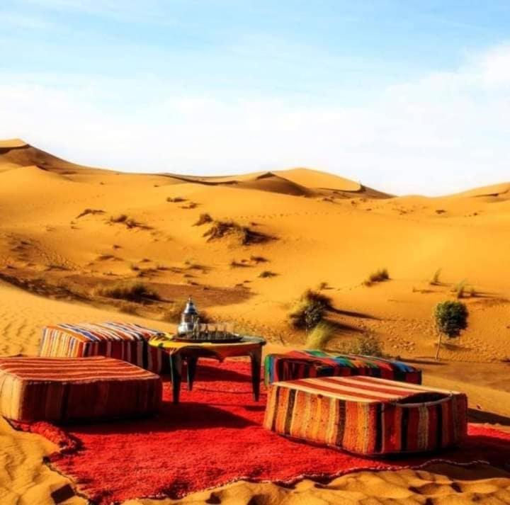 Отель Ahlam Luxury Camp Мерзуга Экстерьер фото