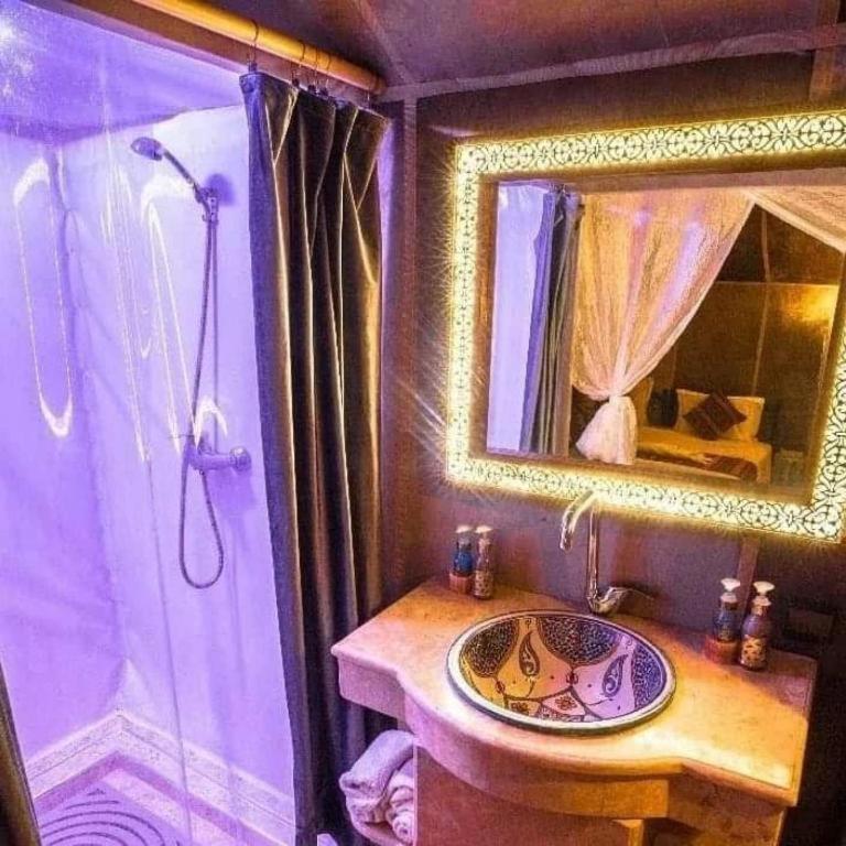 Отель Ahlam Luxury Camp Мерзуга Экстерьер фото