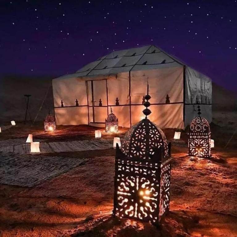 Отель Ahlam Luxury Camp Мерзуга Экстерьер фото