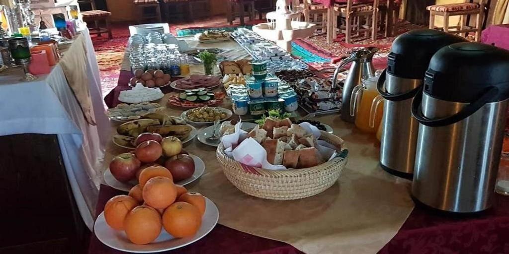 Отель Ahlam Luxury Camp Мерзуга Экстерьер фото